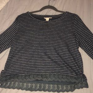 Horizontal striped shirt